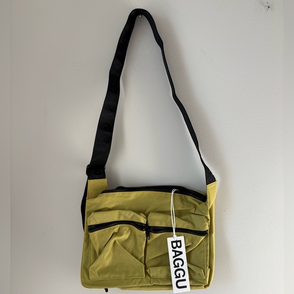 BAGGU Medium Cargo Crossbody LEMONGRASS NWT - Picture 7 of 7